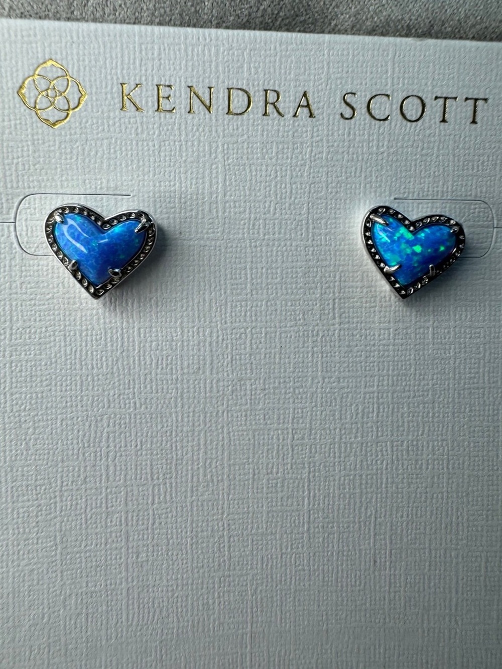 NEW Kendra Scott Ari Heart Stud Earrings Silver with Rhodium Ocean Opal  Heart S